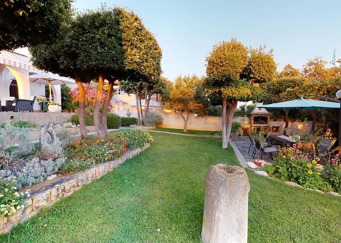 Apartments Villa Mirella