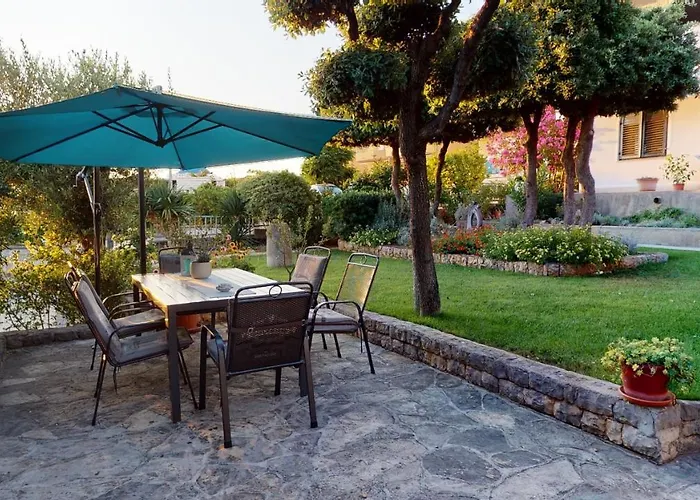 Apartments Villa Mirella